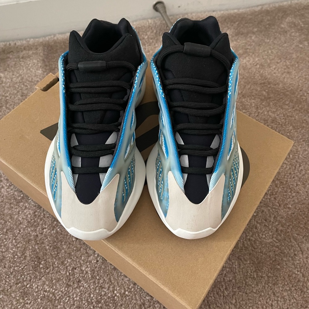 Yeezy 700